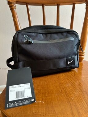 Nike Fiftyone 49 Toiletry Kit